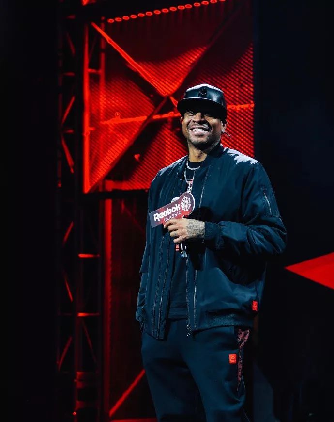 与同侪群 与同侪群