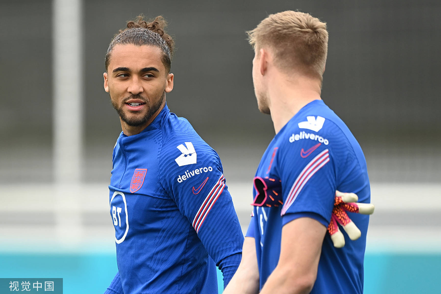 两次起跳的 两次起跳的