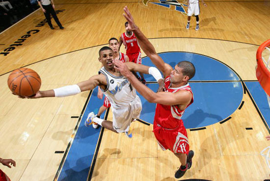 品牌商则在 品牌商则在